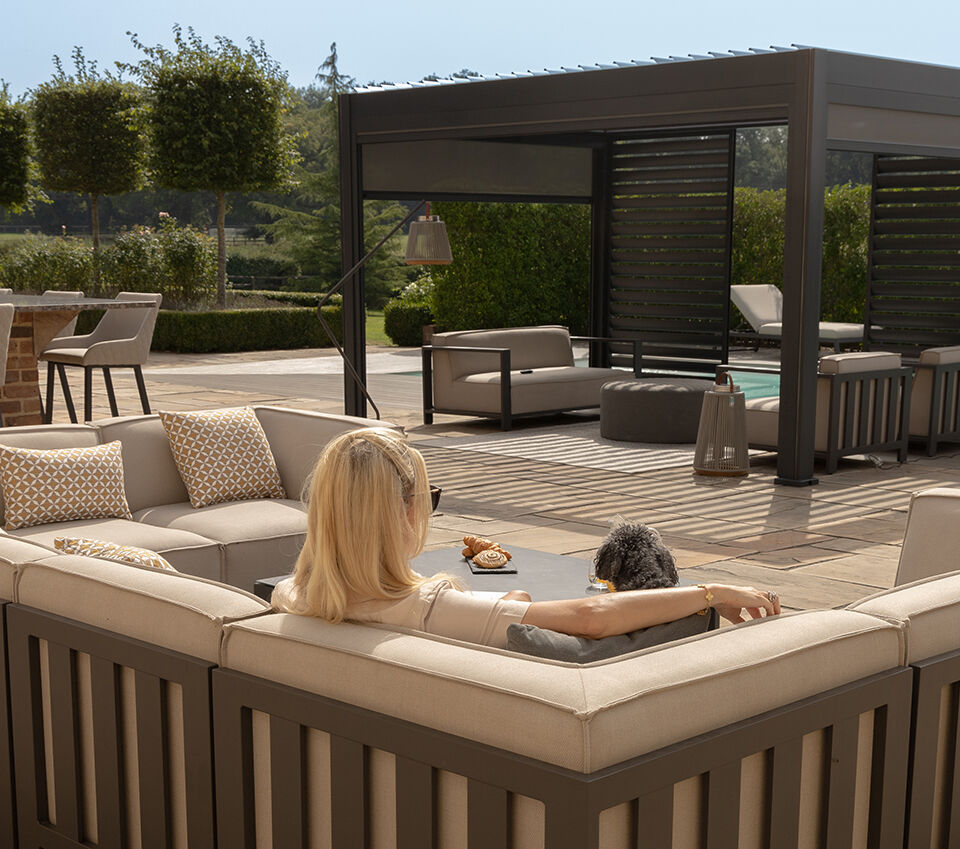 10 Benefits of Investing in Quality Garden Furniture