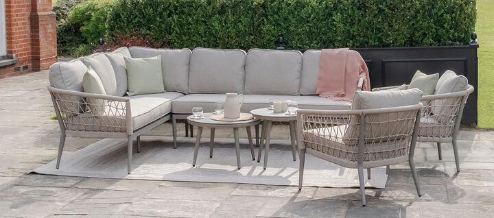 Preparing Your Outdoor Space for Spring: A Guide to Refreshing Your Garden