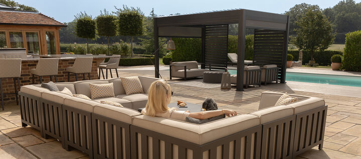 10 Benefits of Investing in Quality Garden Furniture