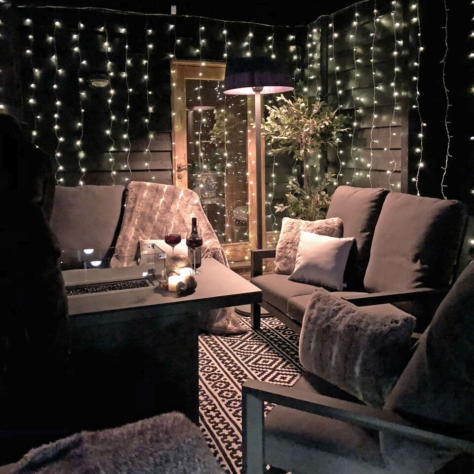 Design Ideas to Transform Your Garden into a Cosy Winter Wonderland
