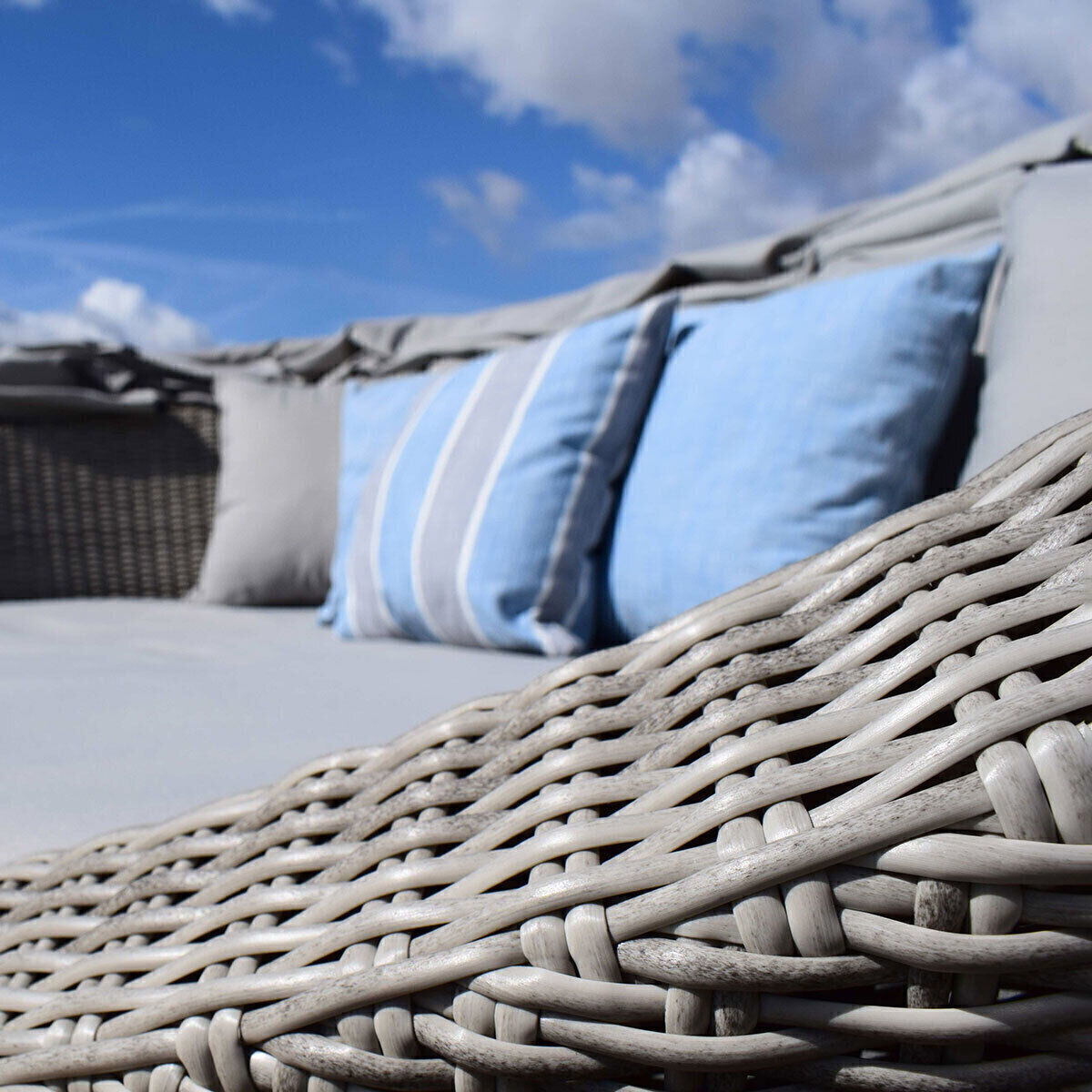 Maze - Oxford Rattan Daybed product image