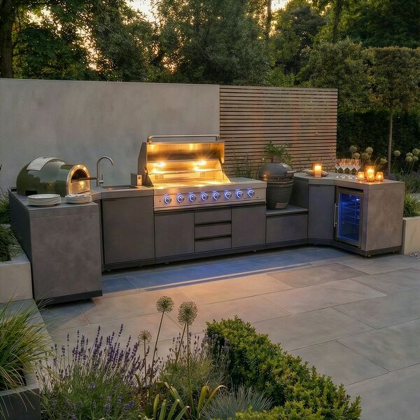 Maze Ember Outdoor Kitchen Small U-Shape (with Kamado)