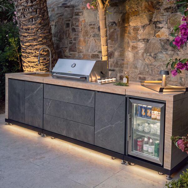 Maze Monarch Linear Outdoor Kitchen