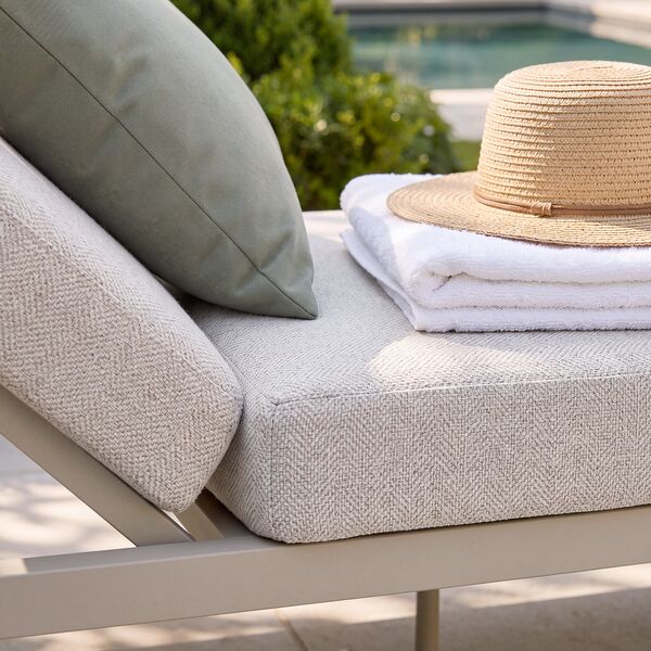 Bellagio Outdoor Fabric Single Sunlounger - Champagne